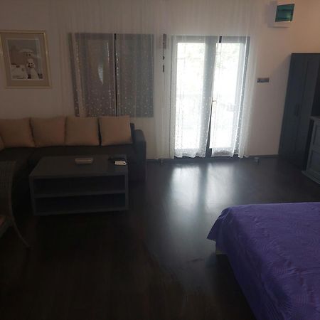 Apartment Rupena Klimno Luaran gambar