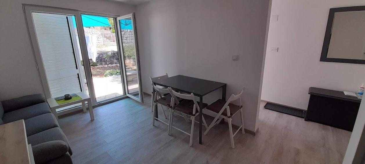 Apartment Rupena Klimno Luaran gambar