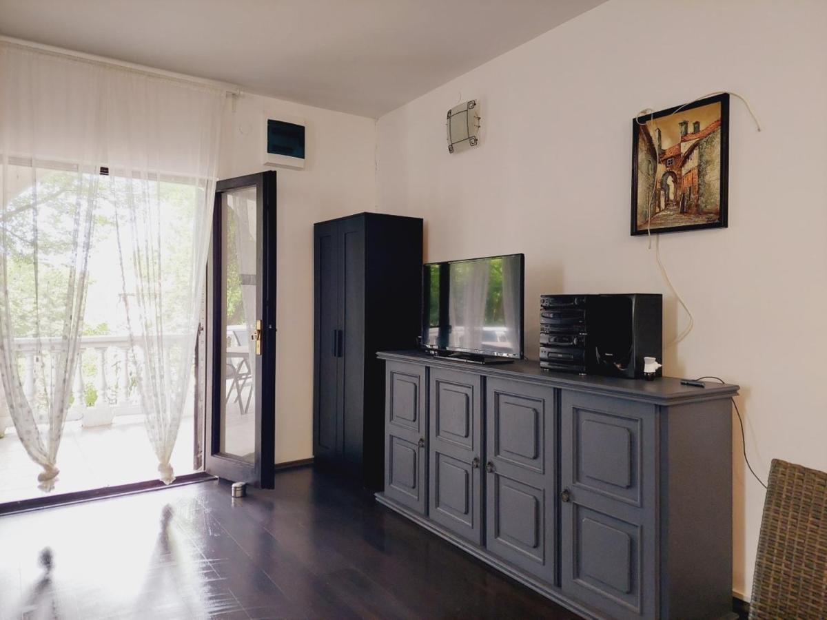 Apartment Rupena Klimno Luaran gambar